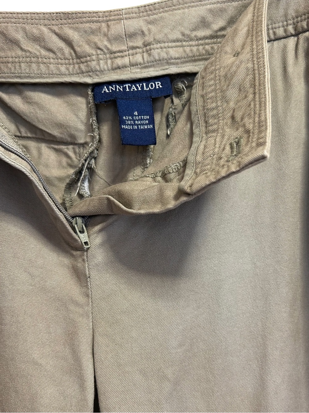 Vintage Ann Taylor 90s Cotton Rayon Blend Khaki Chino Pants - Picture 4 of 6